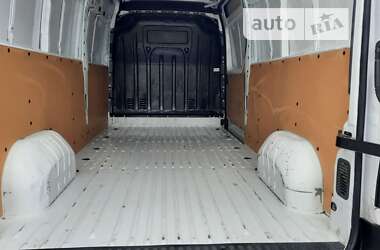Вантажний фургон Renault Master 2018 в 