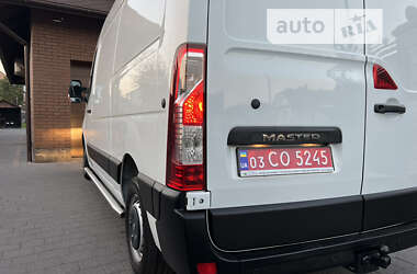 Грузовой фургон Renault Master 2016 в 