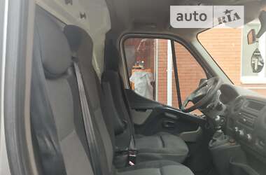 Грузовой фургон Renault Master 2011 в 