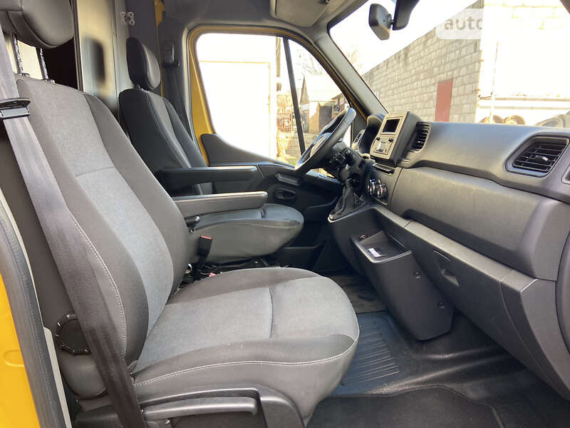 Грузовой фургон Renault Master 2020 в Днепре