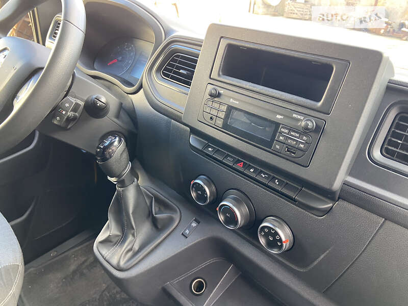 Грузовой фургон Renault Master 2020 в Днепре