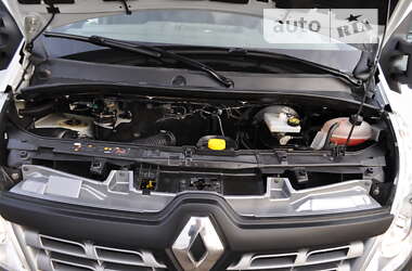 Грузовой фургон Renault Master 2016 в 