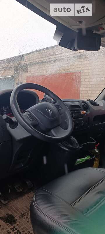 Вантажний фургон Renault Master 2015 в Бучі