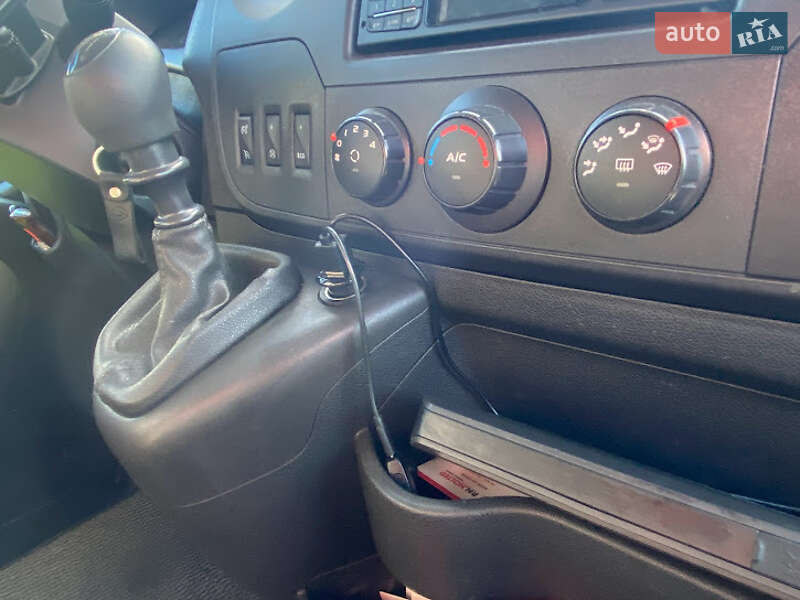 Автовоз Renault Master 2017 в Дрогобичі
