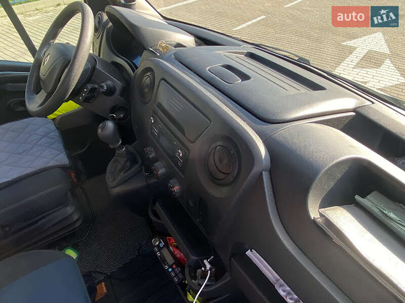 Автовоз Renault Master 2017 в Дрогобичі