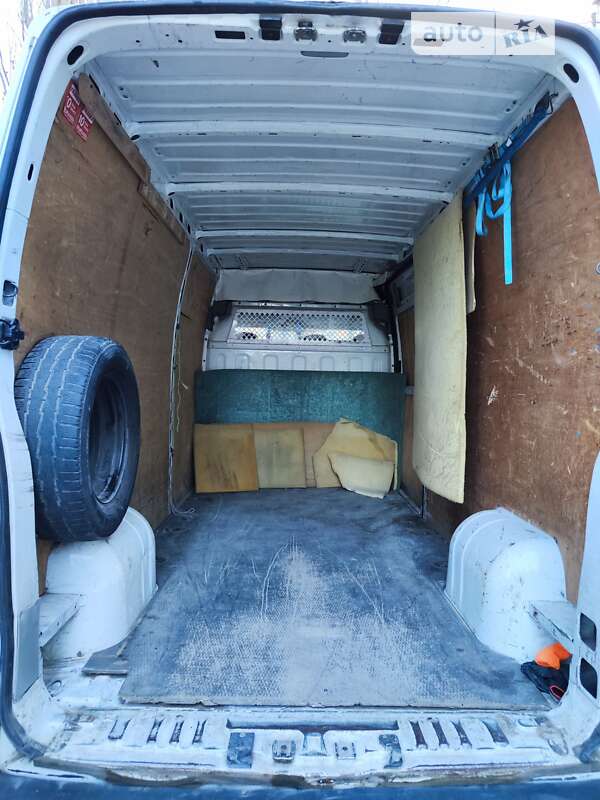 Грузовой фургон Renault Master 2008 в Николаеве
