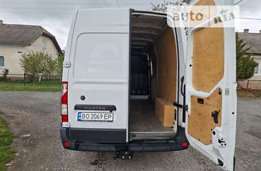 Грузовой фургон Renault Master 2015 в Бучаче