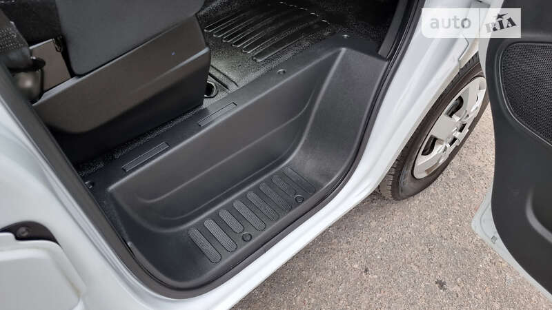 Грузовой фургон Renault Master 2022 в Житомире фото 25 Грузовой фургон Renault Master 2022 в Житомире