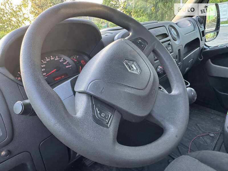 Автовоз Renault Master 2018 в Ємільчиному