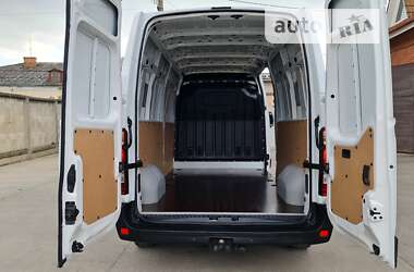 Грузовой фургон Renault Master 2019 в 
