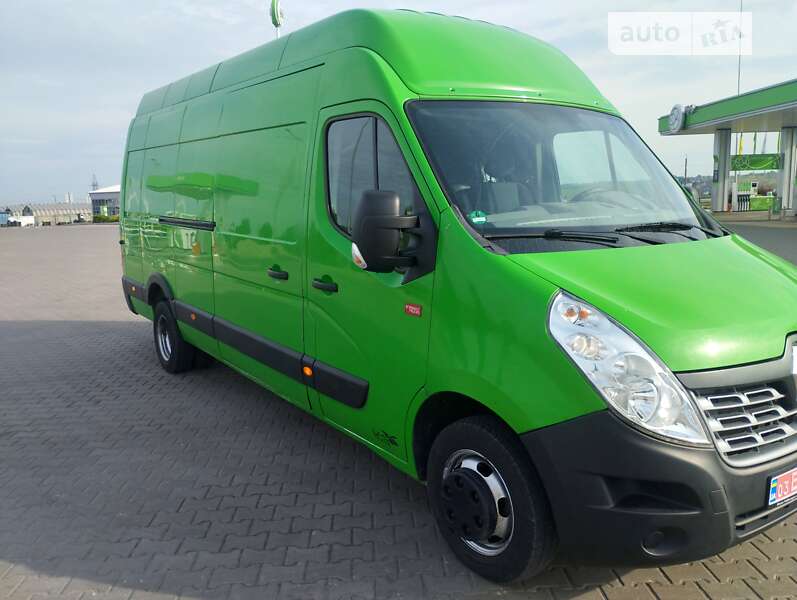 Грузовой фургон Renault Master 2015 в Ровно