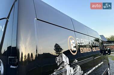 Вантажний фургон Renault Master 2020 в Рівному