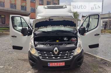 Вантажний фургон Renault Master 2017 в Рівному