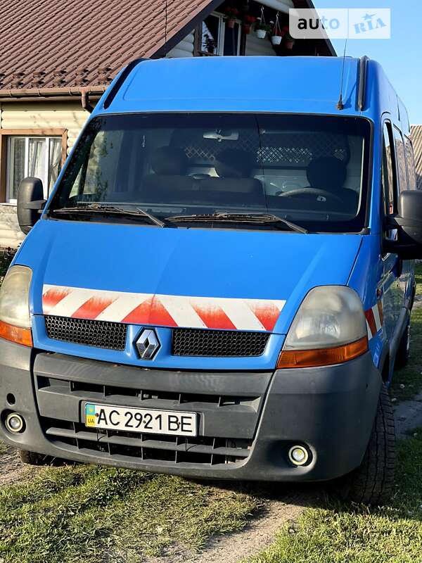 Вантажний фургон Renault Master 2004 в Луцьку