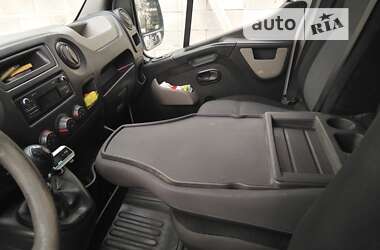 Вантажний фургон Renault Master 2013 в Кам'янському