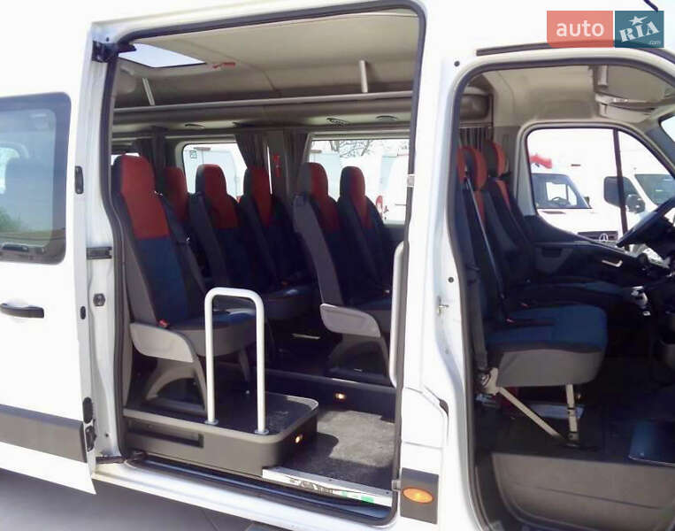 Пригородный автобус Renault Master 2012 в Луцке