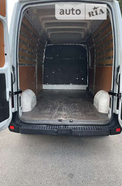 Грузовой фургон Renault Master 2016 в 