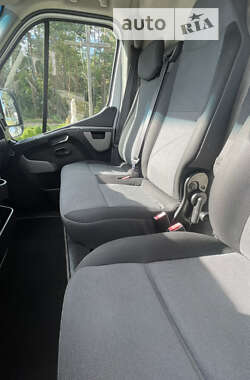 Грузовой фургон Renault Master 2016 в Львове