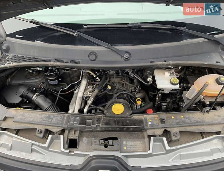 Грузовой фургон Renault Master 2015 в Мерефа