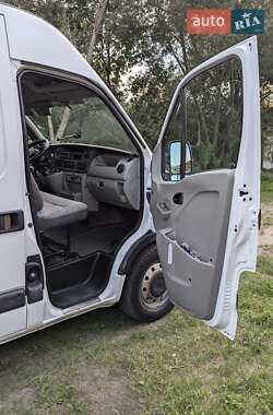 Вантажний фургон Renault Master 2010 в Львові