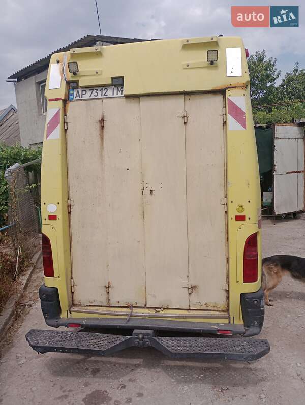 Вантажний фургон Renault Master 2004 в Запоріжжі