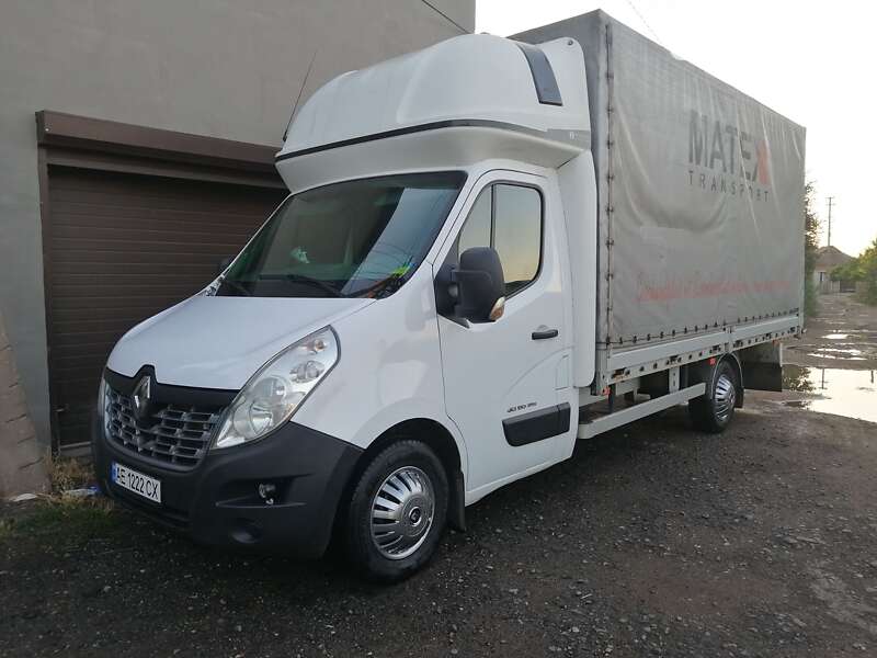 Вантажний фургон Renault Master 2016 в Кривому Розі