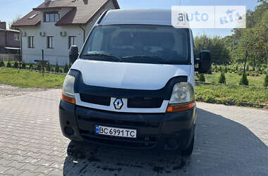 Грузовой фургон Renault Master 2004 в Львове