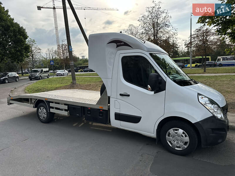 Эвакуатор Renault Master 2017 в Яворове