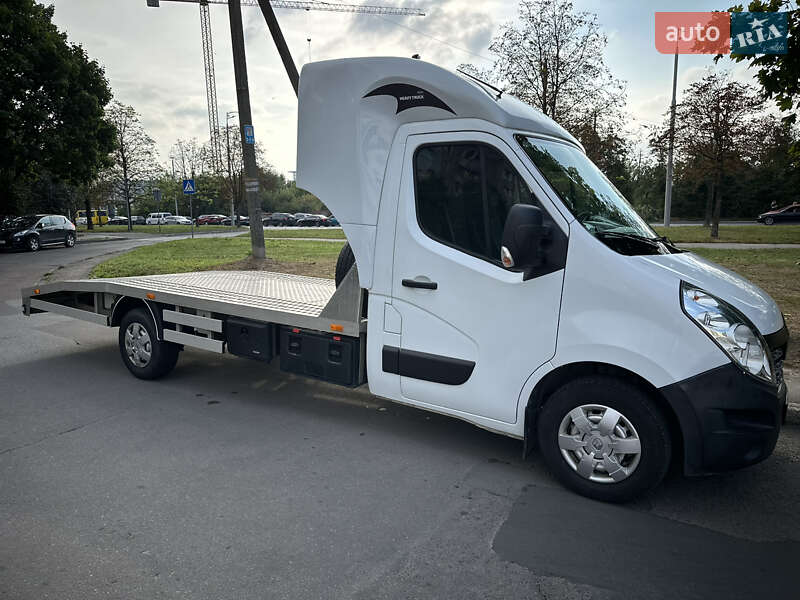 Эвакуатор Renault Master 2017 в Яворове