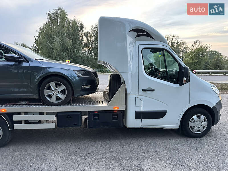 Эвакуатор Renault Master 2017 в Яворове