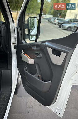 Эвакуатор Renault Master 2017 в Яворове