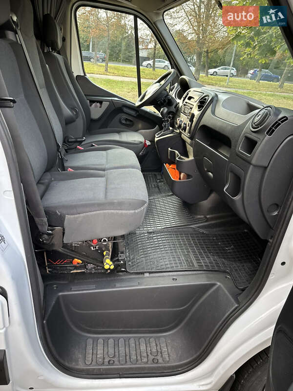 Эвакуатор Renault Master 2017 в Яворове