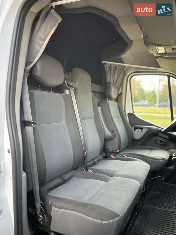 Эвакуатор Renault Master 2017 в Яворове