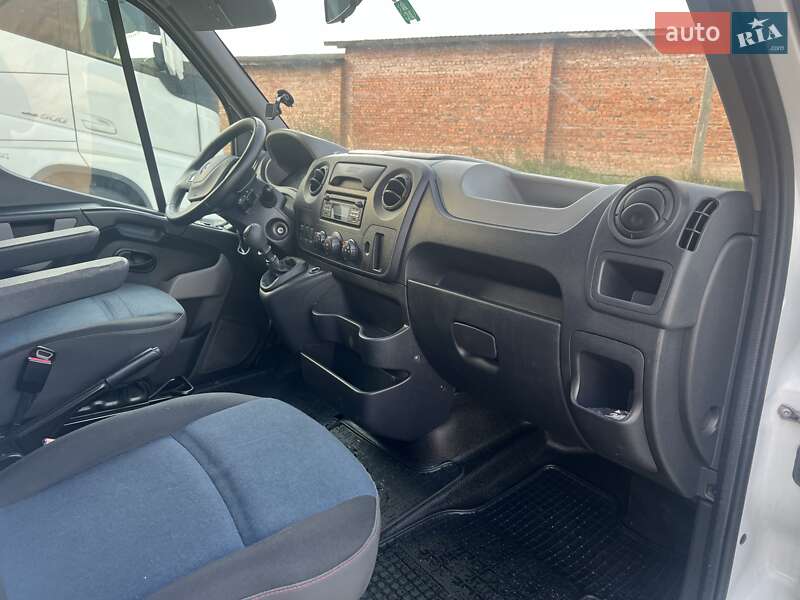 Автовоз Renault Master 2017 в Львові