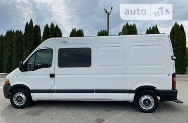 Грузопассажирский фургон Renault Master 2006 в Млинове