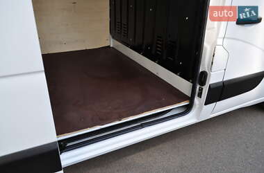 Грузовой фургон Renault Master 2020 в 