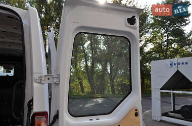 Грузовой фургон Renault Master 2020 в 