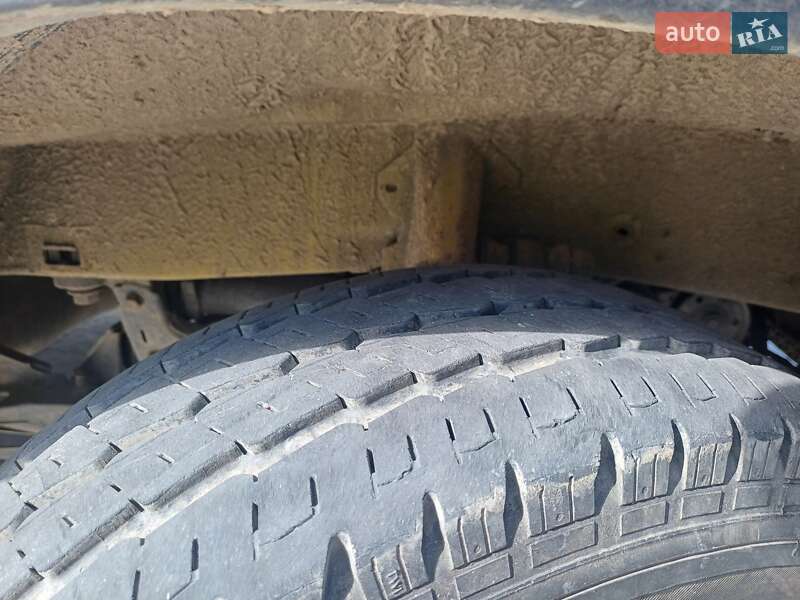 Грузовой фургон Renault Master 2001 в Львове