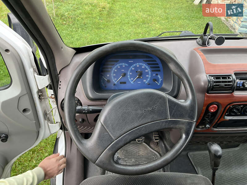 Мікроавтобус Renault Master 2000 в Івано-Франківську