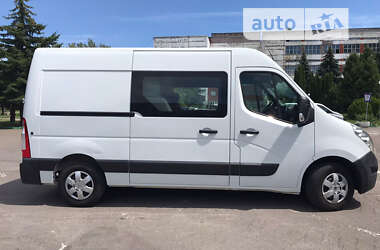 Вантажопасажирський фургон Renault Master 2012 в Рівному