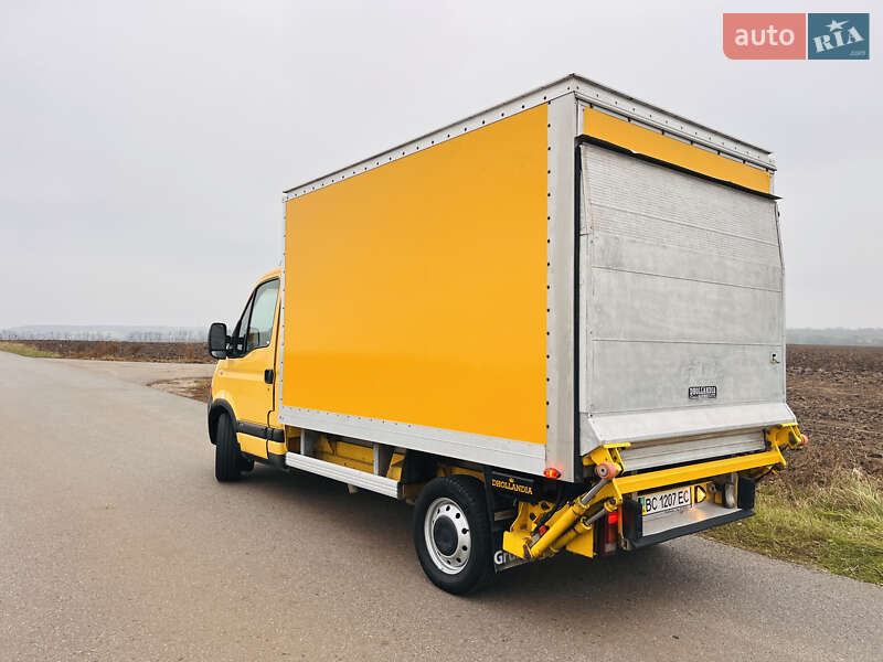 Вантажний фургон Renault Master 2006 в Львові