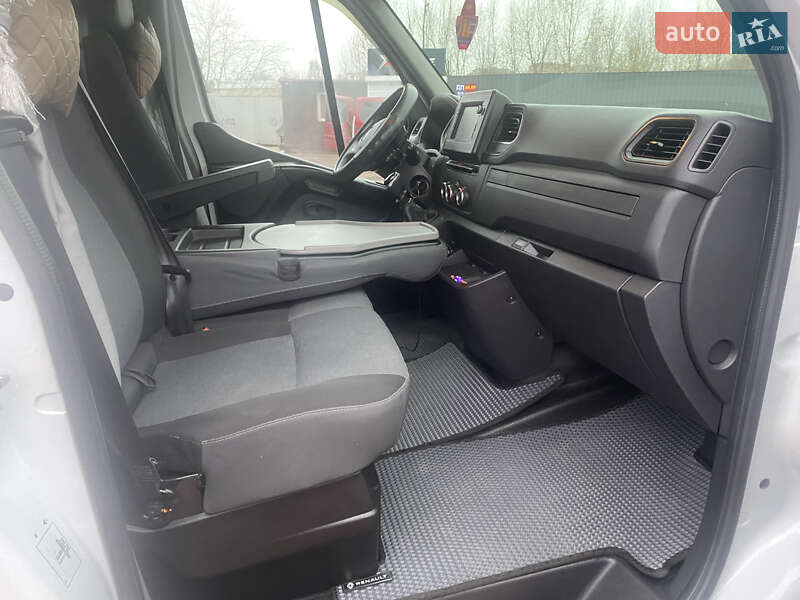 Автовоз Renault Master 2020 в Ровно