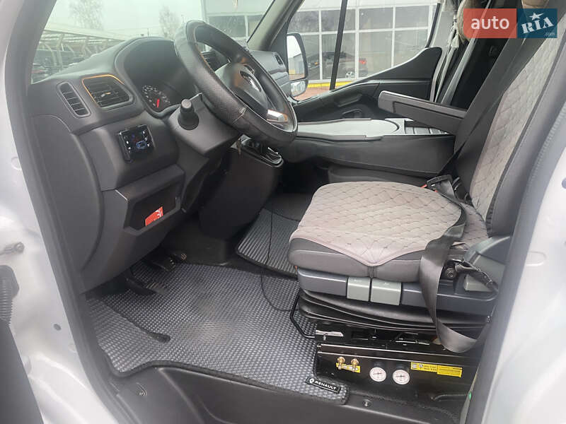 Автовоз Renault Master 2020 в Ровно