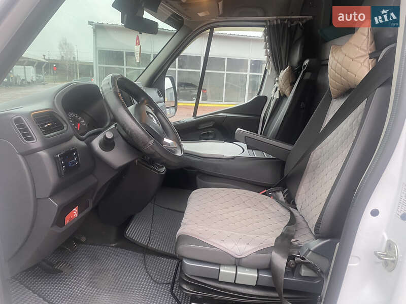 Автовоз Renault Master 2020 в Ровно