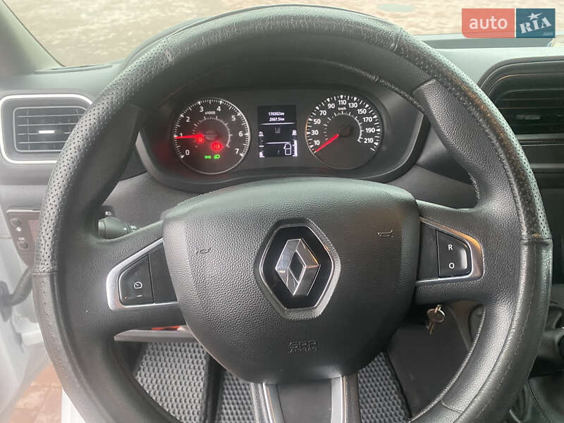 Автовоз Renault Master 2020 в Ровно