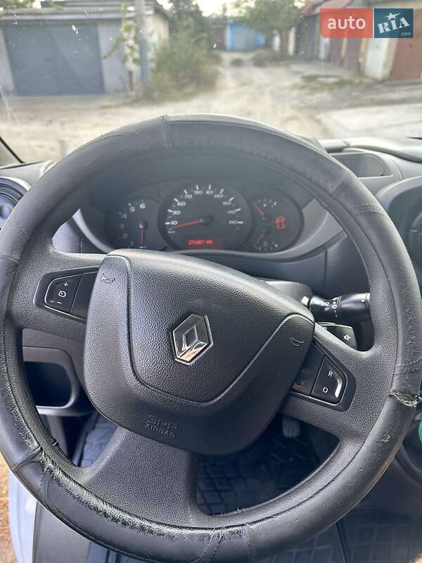 Грузовой фургон Renault Master 2017 в Арцизе