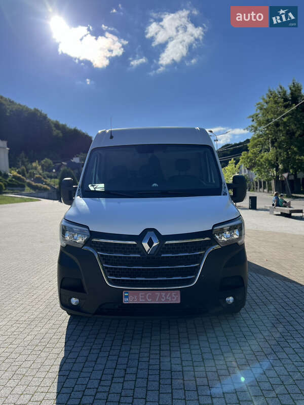 Вантажний фургон Renault Master 2021 в Львові