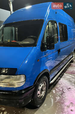 Вантажопасажирський фургон Renault Master 2001 в Луцьку