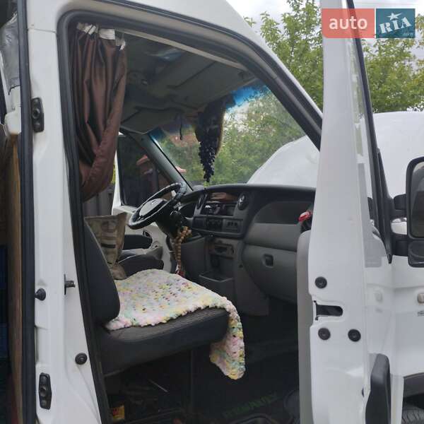 Грузовой фургон Renault Master 2010 в Виннице