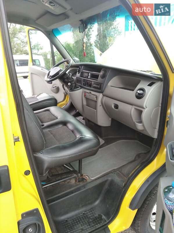Вантажний фургон Renault Master 2004 в Кременчуці